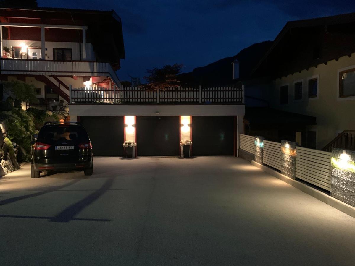Appartement Holiday Maishofen Exterior foto