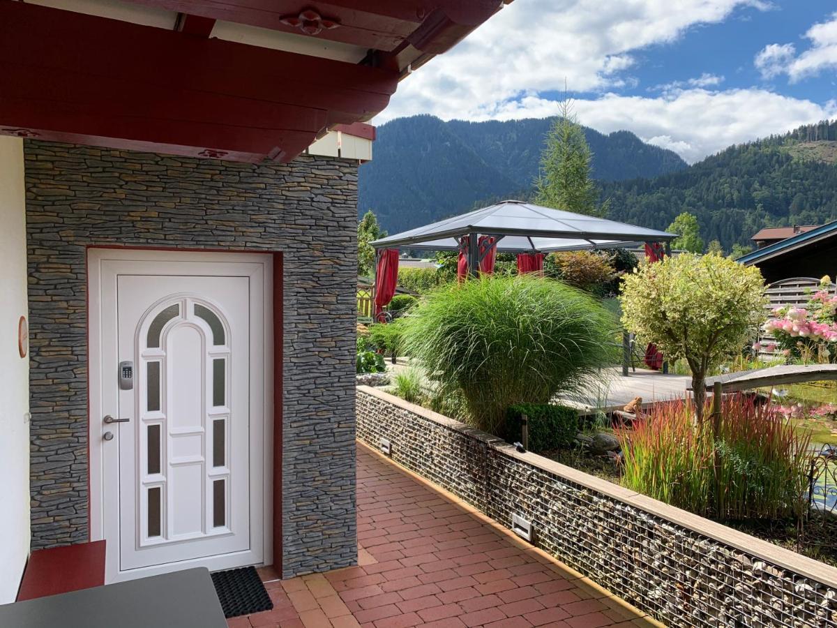 Appartement Holiday Maishofen Exterior foto